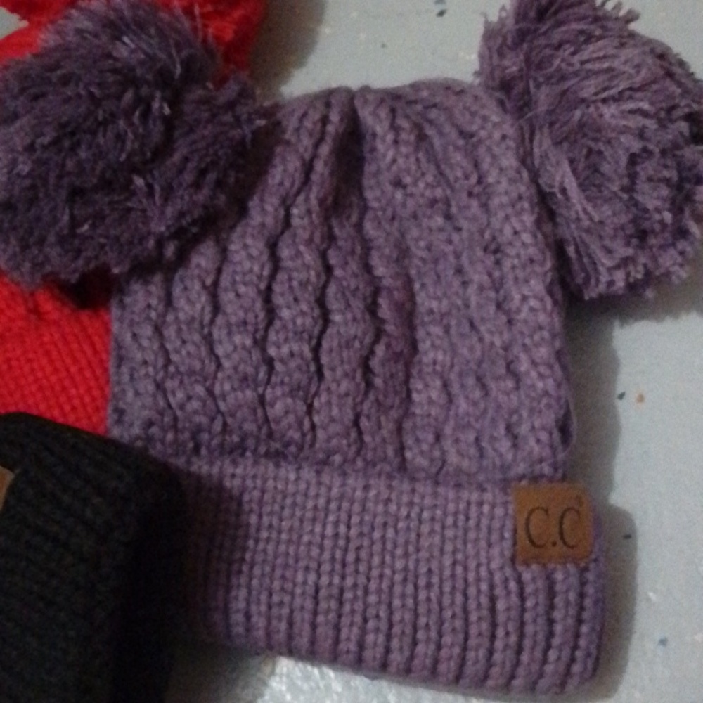 Tuques - Picture 4 of 5